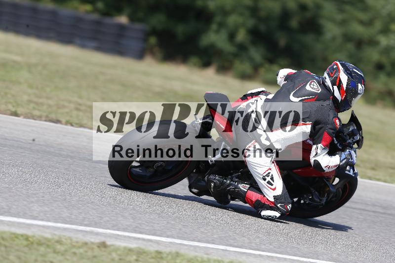 /Archiv-2025/49 26.08.2025 Cornu Master School ADR/gruen-vert/58